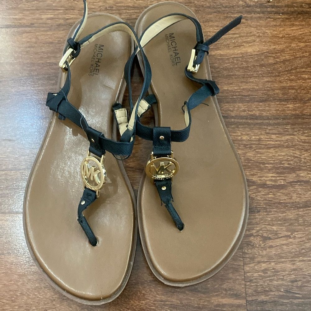 Michael Kors Black and Tan Sandals with Gold Accents Sz 10 - Picture 3 of 8